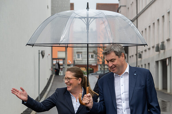 Söder bei Rüstungsunternehmen Renk