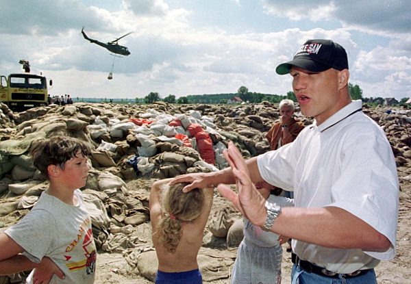 Axel Schulz im Katastrophengebiet an der Oder