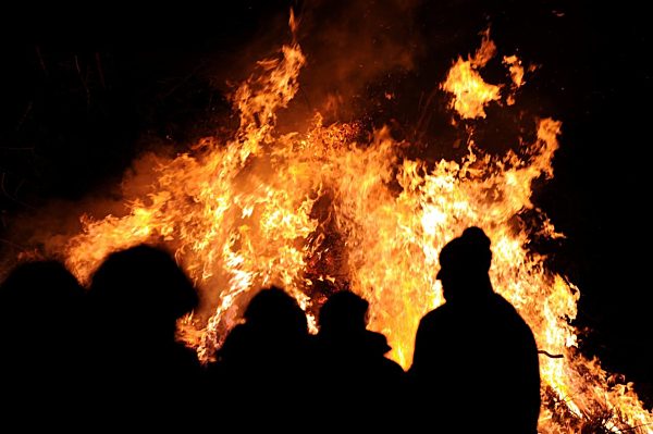 Traditionelles Biikefeuer