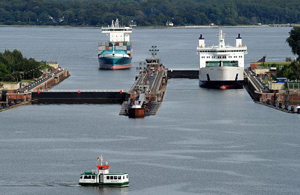 Schleuse am Nord-Ostsee-Kanal