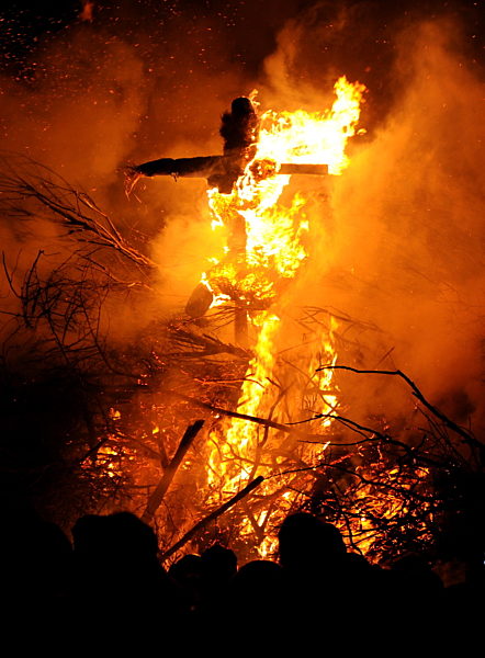 Traditionelles Biikefeuer