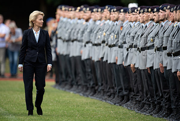 Von der Leyen eröffnet erste Denkfabrik der Bundeswehr