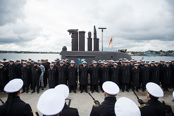 Marine stellt neues U-Boot "U36" in den Dienst