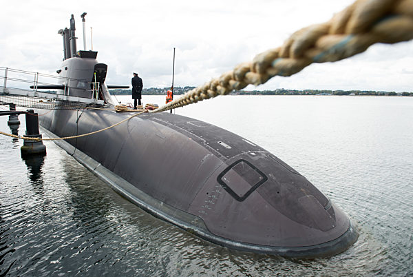 Marine stellt neues U-Boot "U36" in den Dienst