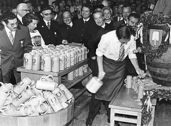 Oktoberfest in München 1965 - O'zapft is!