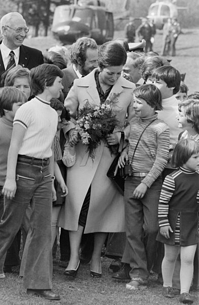 Präsident Anwar El-Sadat mit Ehefrau in Deutschland 1976