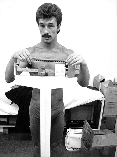 Olympia 1976 - Rene Weller auf der Waage