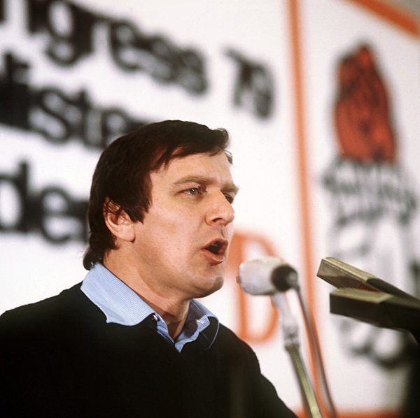 Gerhard Schröder: Vom Juso zum Kanzlerkandidaten