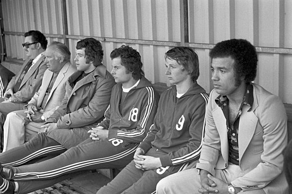 Fußball-Bundesliga - Saison 1974/1975 - Kickers Offenbach - Eintracht Frankfurt 2:1