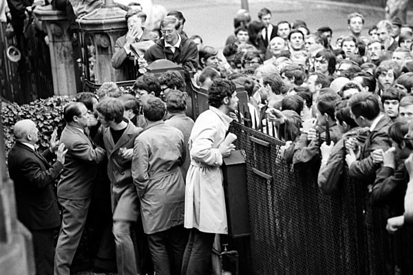 Students from Frankfurt declare solidarity with students from Paris in 1968