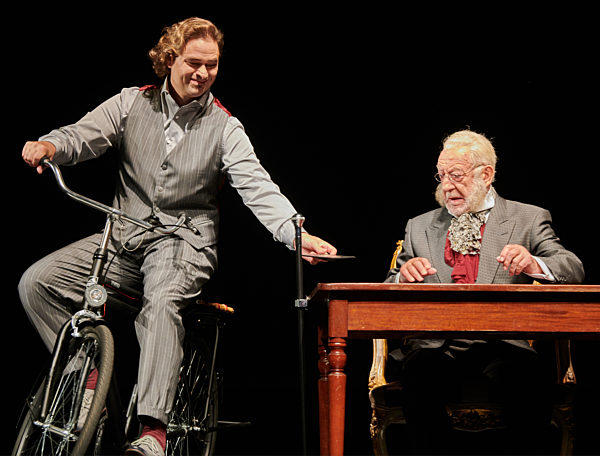 Fotoprobe zum Theaterstück "Adel verpflichtet"