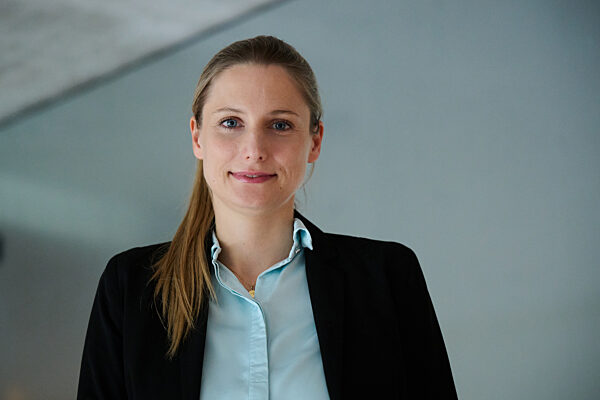 HateAid-Geschäftsführerin Josephine Ballon