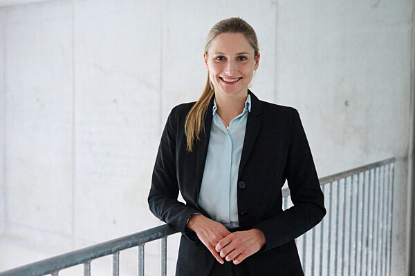 HateAid-Geschäftsführerin Josephine Ballon