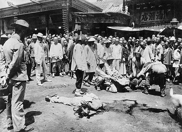 Hinrichtung von Chinesen während des Boxerkrieges um 1900