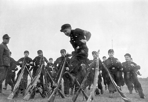 II. WK - HJ Bannlager 1944