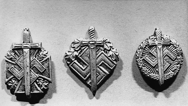 II. WK - WHW - Abzeichen 1942