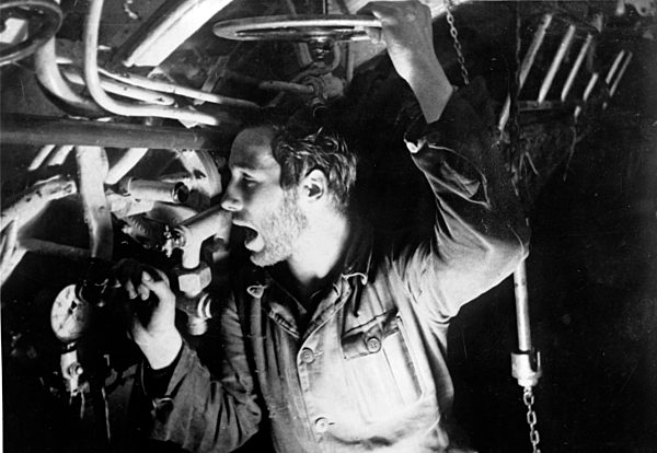 II. WK - Kriegsmarine - Im Maschinenraum 1944