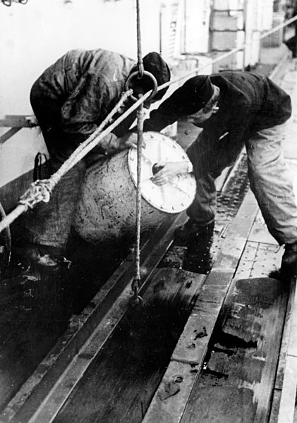 II. WK - Kriegsmarine - Wasserbomben 1940