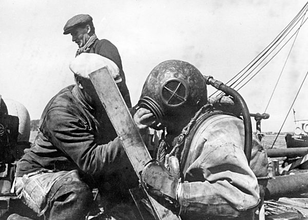 II. WK - Kriegsmarine - Bergungsschiff 1943