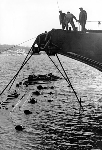 II. WK - Kriegsmarine - Bergung von Schiffen 1944