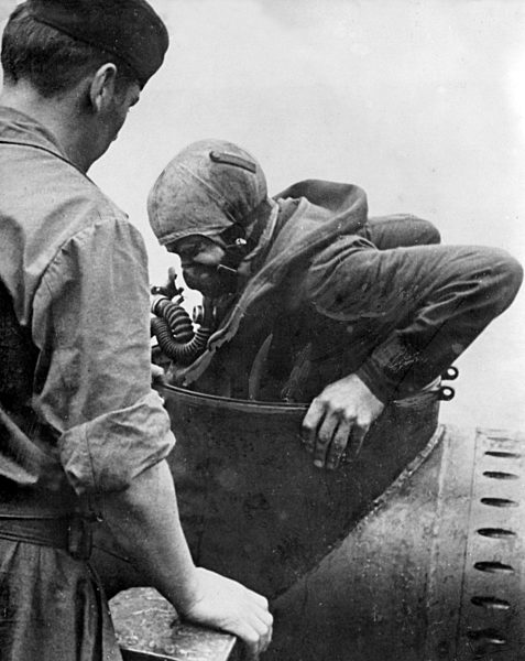 II. WK - Kriegsmarine - Ein-Mann-Torpedo 1944