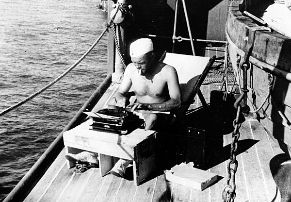 II. WK - Kriegsberichterstatter an Schreibmaschine 1941