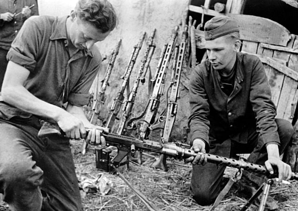 II. WK - Ostfront - Division Grossdeutschland 1943