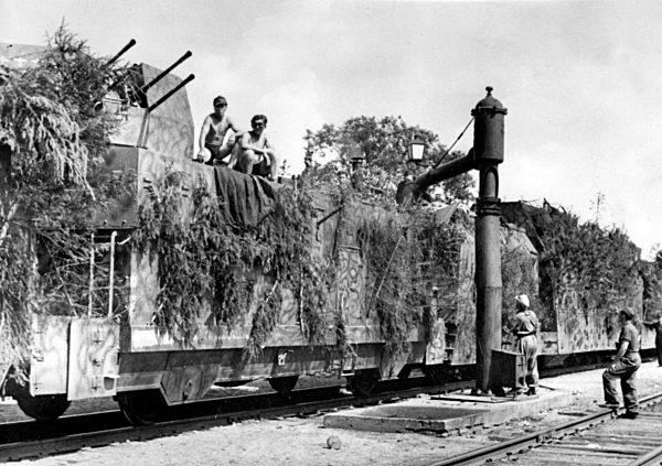 II. WK - Ostfront - Panzerzug 1944