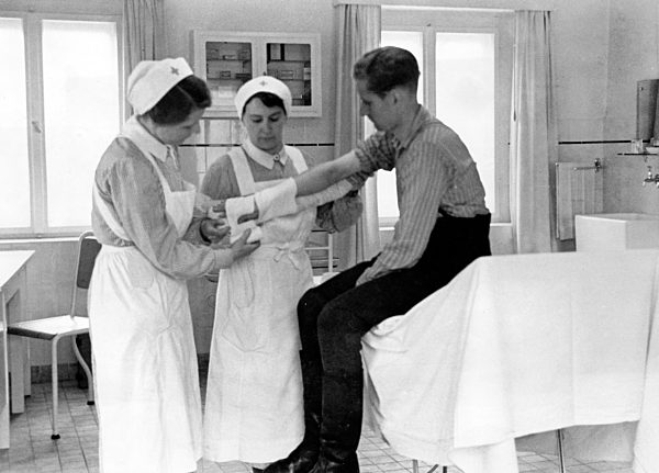 II. WK - DRK Verwundetenversorgung 1942