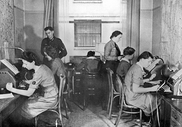 II. WK - Wehrmachthelferinnen 1940