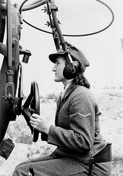 II. WK - Wehrmachthelferinnen 1944