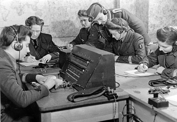 II. WK - Wehrmachthelferinnen 1943