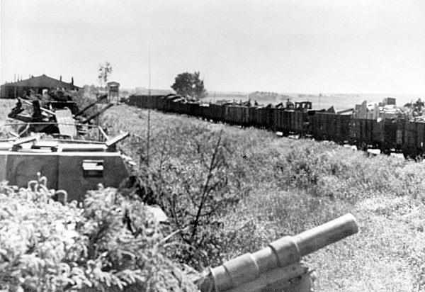 II. WK - Ostfront - Panzerzug 1944