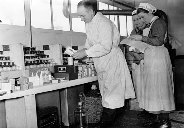 II. WK - Motorisiertes Bereitschaftslazarett des DRK 1940