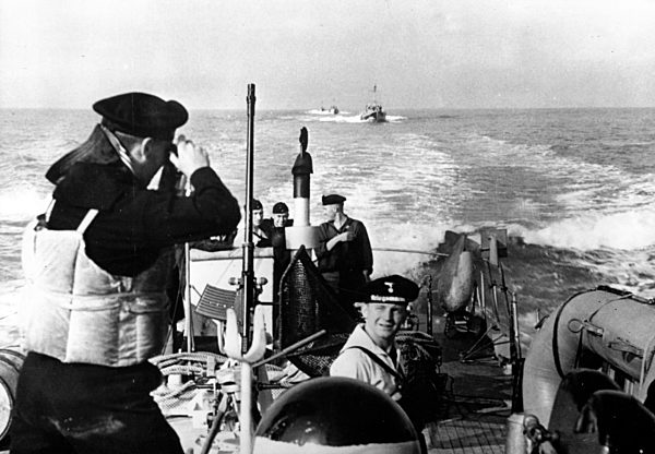 II. WK - Kriegsberichterstatter auf Raeumboot 1940