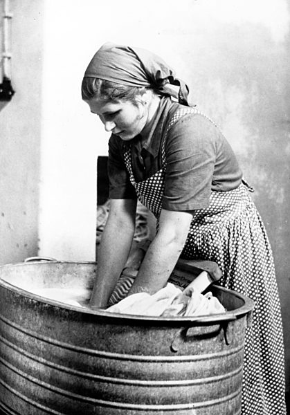 III. Reich - M?dchenpflichtjahr in Land- und Hauswirtschaft