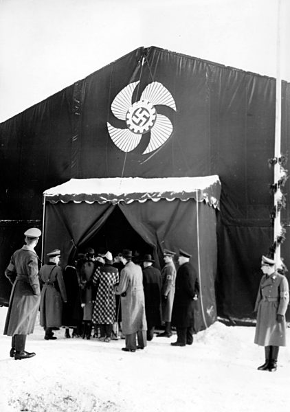 II. WK - Fahrbare KdF-Bühne 1940