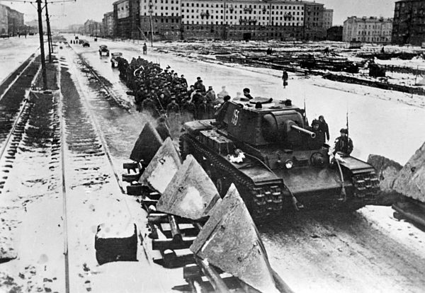 Jinsiy pozitsiyani ajratish Orgazm bilan keksa qoshni bilan majburiy jinsiy aloqa video