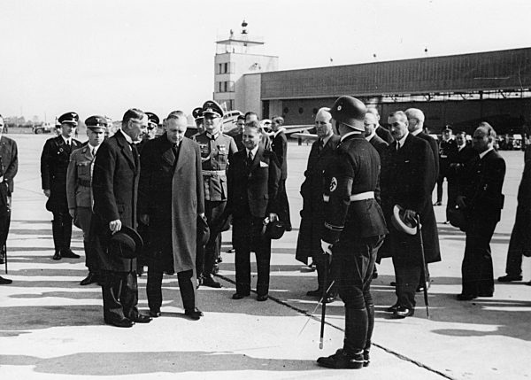 Third Reich - Chamberlain, Ribbentrop, Bell and von Dirksen 1938