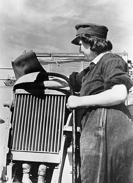 II. WK - Frauen an der Front 1944
