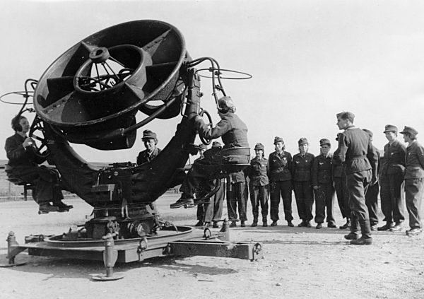 II. WK - Frauen an der Front 1944