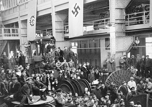 WW II - Propaganda armaments factory 1944