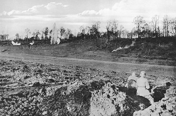 I. WK - Westfront - Mineneinschlag