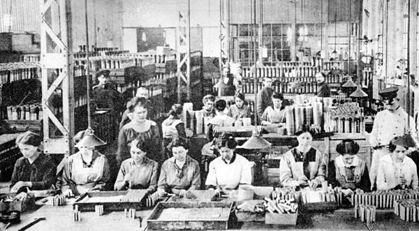 I. WK - Frauen in der Rüstungsproduktion