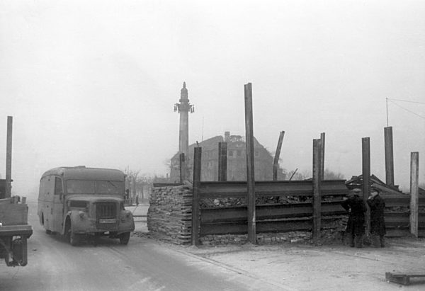 End of the war -  German dragon's teeth 1945