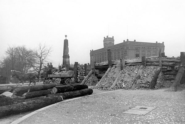 End of the war -  German dragon's teeth 1945