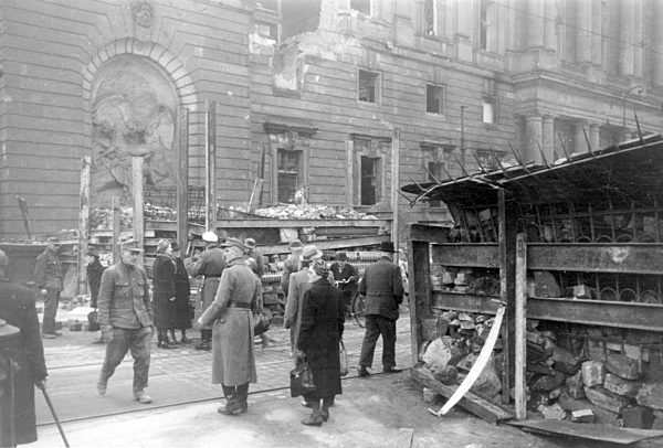 End of the war -  German dragon's teeth 1945