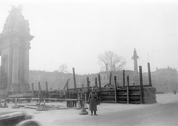 End of the war -  German dragon's teeth 1945