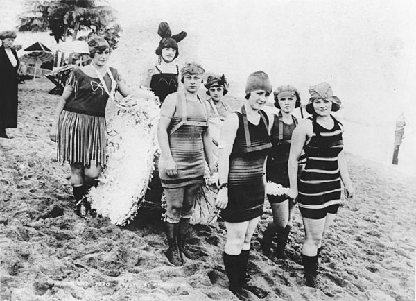 Weimarer Republik - Bademode 1920er Jahre