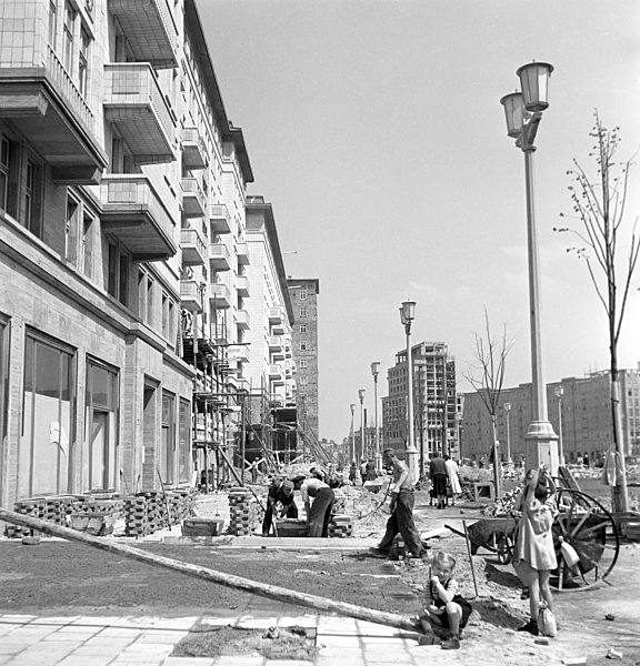 DDR - Berliner Stalinallee 1953